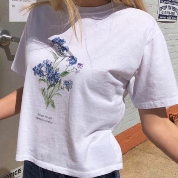 Brandy Melville Forget Me Not T-Shirt - Picture 1 of 3